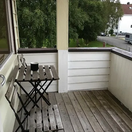 شقة - Lars Vaages *